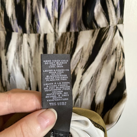 🌞Vince Camuto Black Gold Abstract Feather Print Sleeveless Fit & Flare Dress - Picture 4 of 9